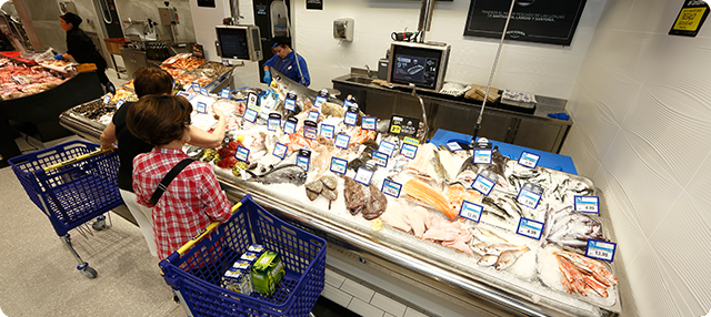 Interior supermercado BM Chile de Logroño